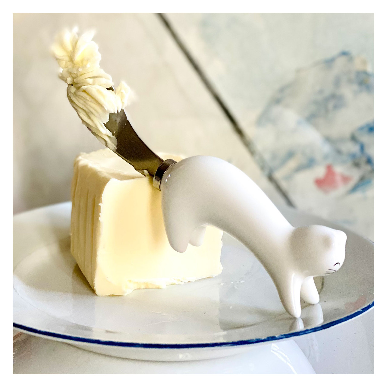 Butter knife original and design Ponpon White Pylones