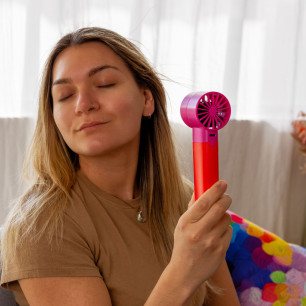 Wiederaufladbarer Ventilator mit Sprühnebelfunktion - So Fresh