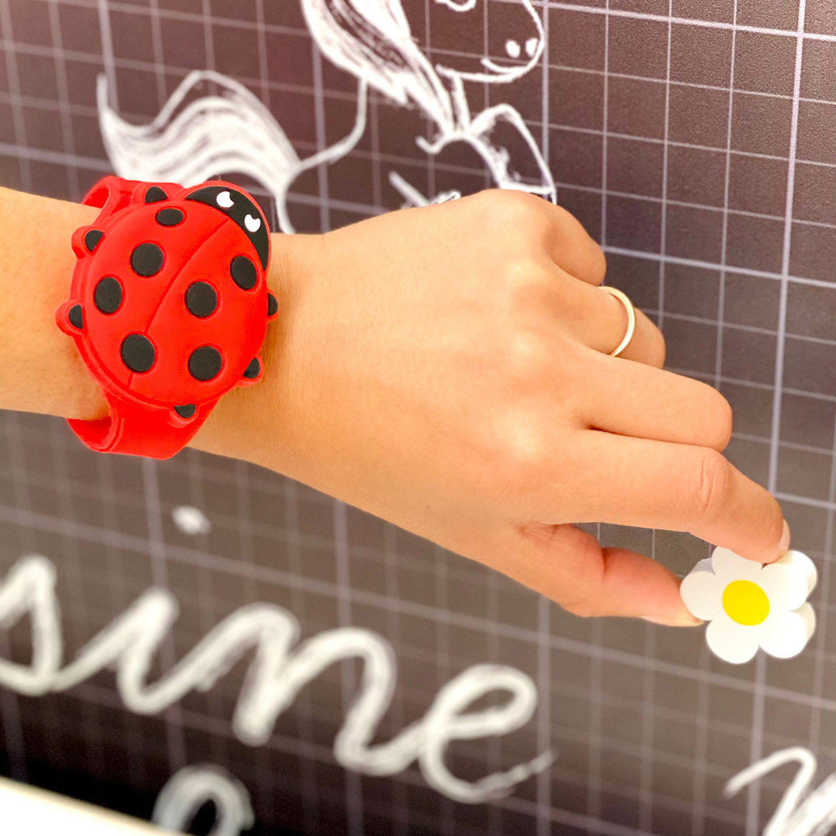 Watch Aniwatch Pylones